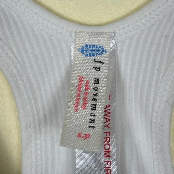 FREE PEOPLE FP Movement Free Throw Crop Top White Women Size Small Active Ribbed - Picture 4 of 10